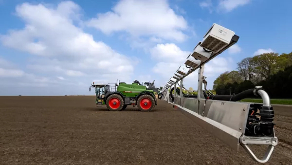 ONE SMART SPRAYと農業機械メーカーのAGCO、散布機シリーズFendt RogatorにONE SMART SPRAYの技術を搭載